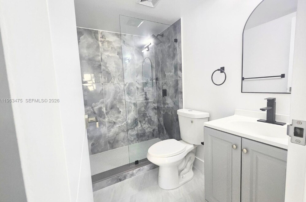 Building Photo - 333 NW 17th Ct