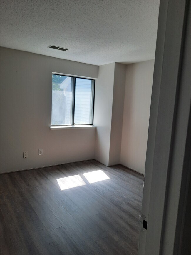 Bedroom 2 - 40 Village Hill Ln