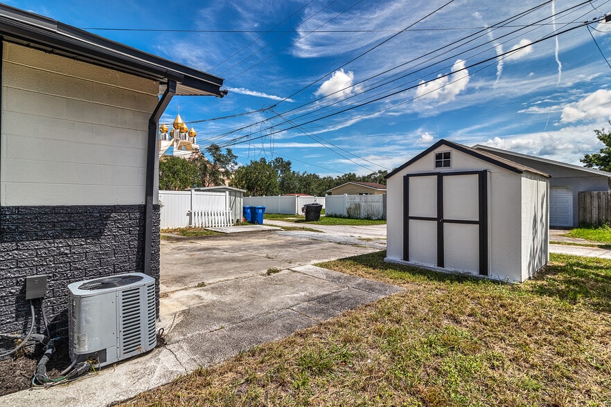 Building Photo - 508 91st Ave N