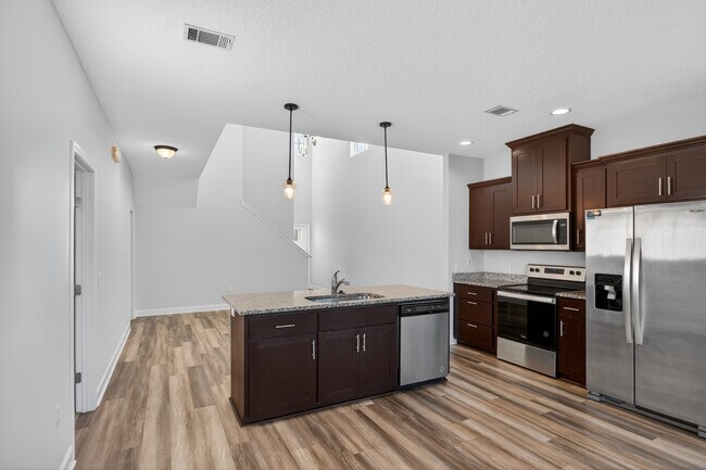 Building Photo - 20 Centennial Ct