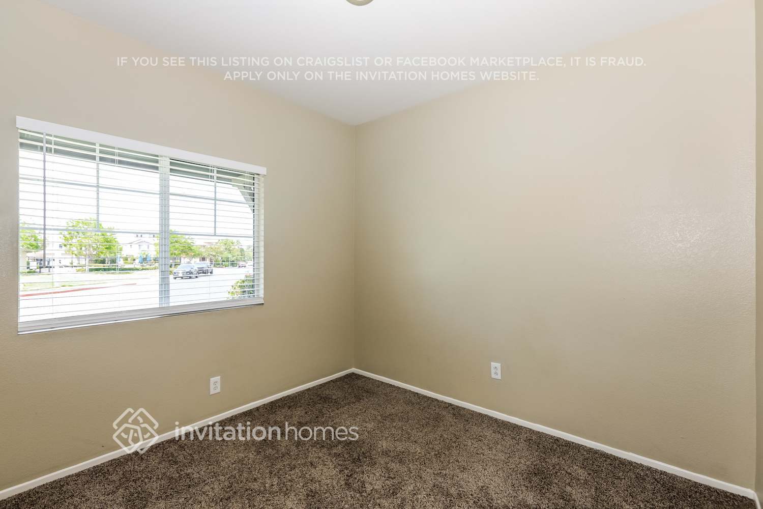 Building Photo - 26186 Lawrence Union Dr