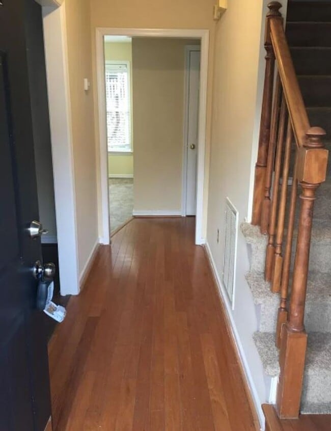 Building Photo - Spacious 5 Bedroom, 2.5 Bath Home for Rent – 2,200 sq. ft.