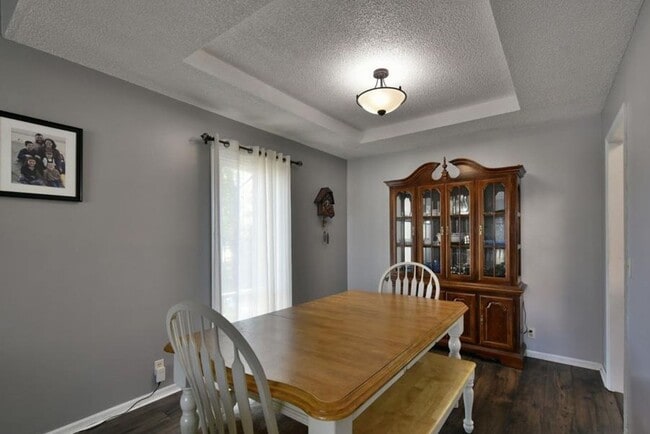 Building Photo - Prime Papillion Location Near Schools & Amenities