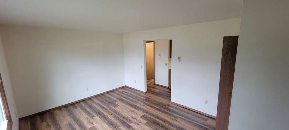 Building Photo - 1108 W Hamilton Ave