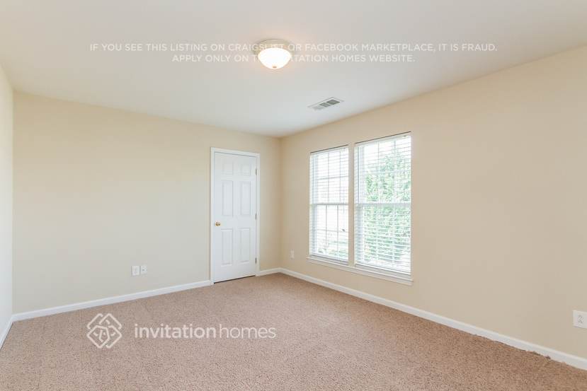 Building Photo - 8515 Castledown Dr