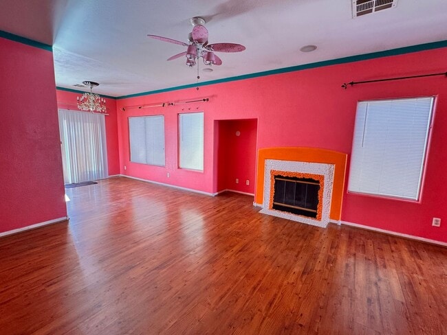 Building Photo - One Story Home For Rent