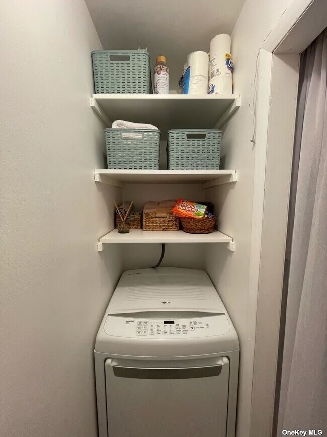 Building Photo - 208 Fairview Cir