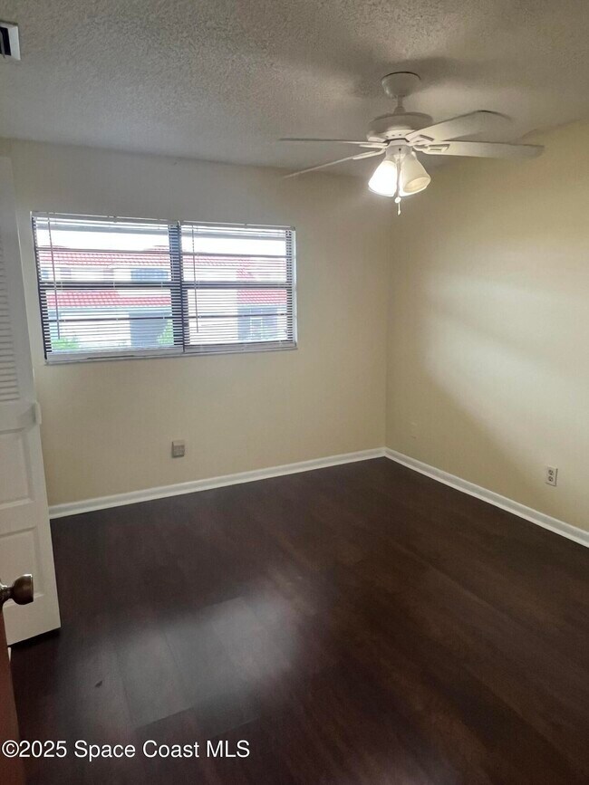 Building Photo - 200 St Lucie Ln