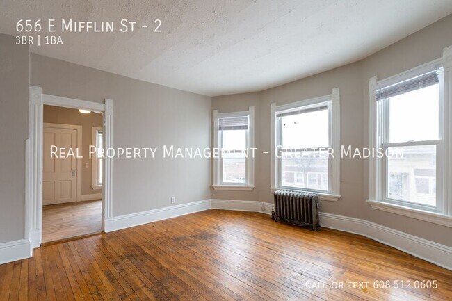 Building Photo - 656 E Mifflin St