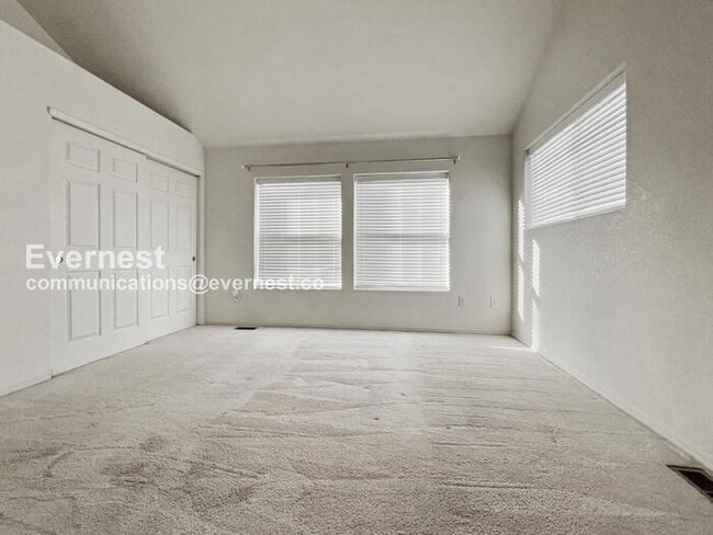 Building Photo - 451 Stardust Ct