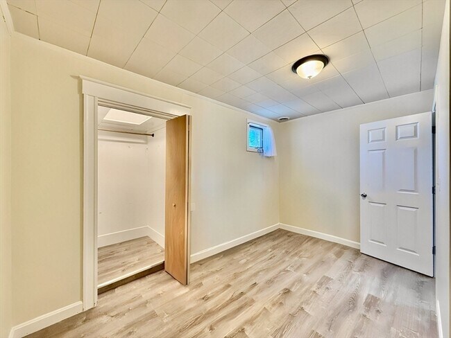 Building Photo - 84 Pearl St