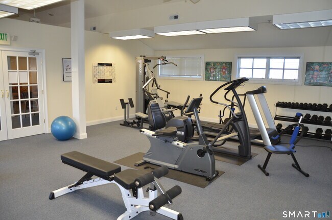 Building Photo - 365 Westport Ave