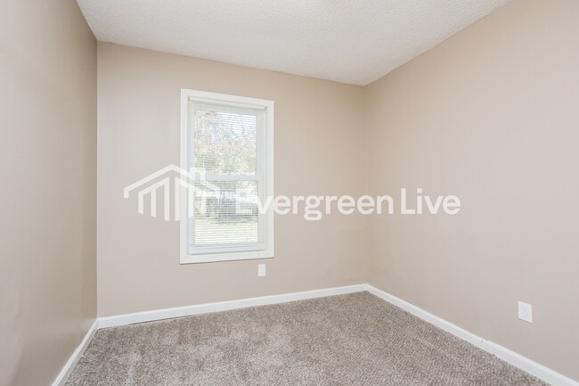 Building Photo - 3350 Bestway Dr