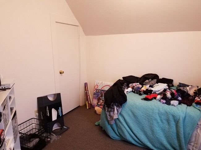 Building Photo - nre1215