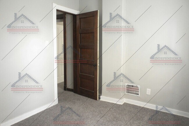 Building Photo - Illinois Estate: New Year, New Home: 50% O...