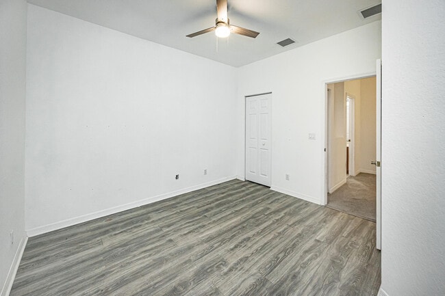 Building Photo - 3021 Grandiflora Dr
