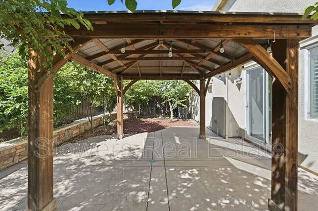 Building Photo - 651 N Andalusia Way