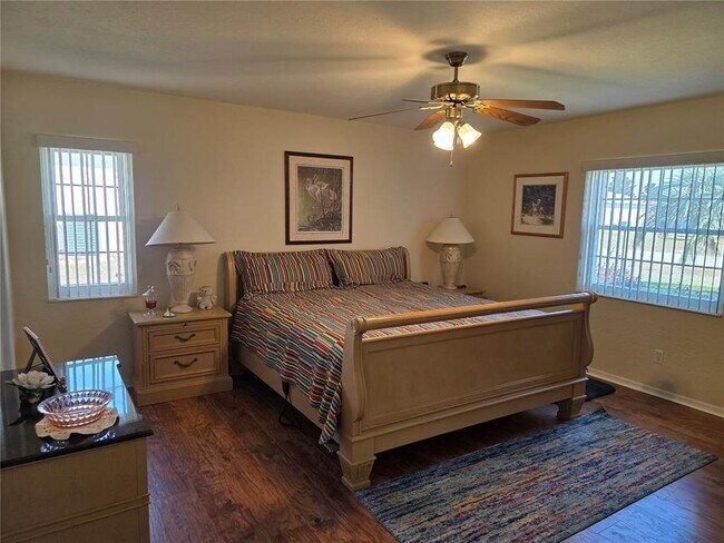 Building Photo - 6058 SW 98th Loop