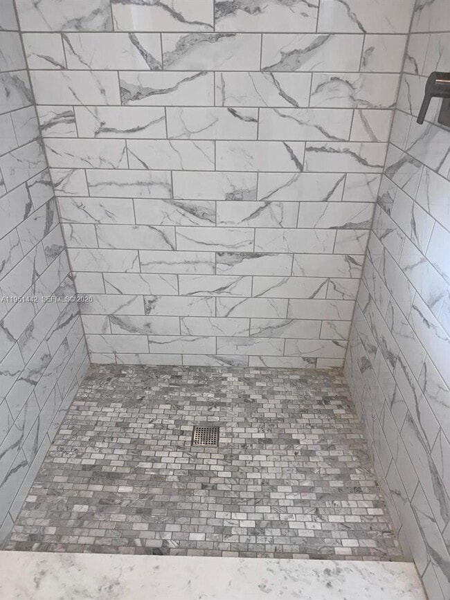 Building Photo - 5917 Vía Vermilya