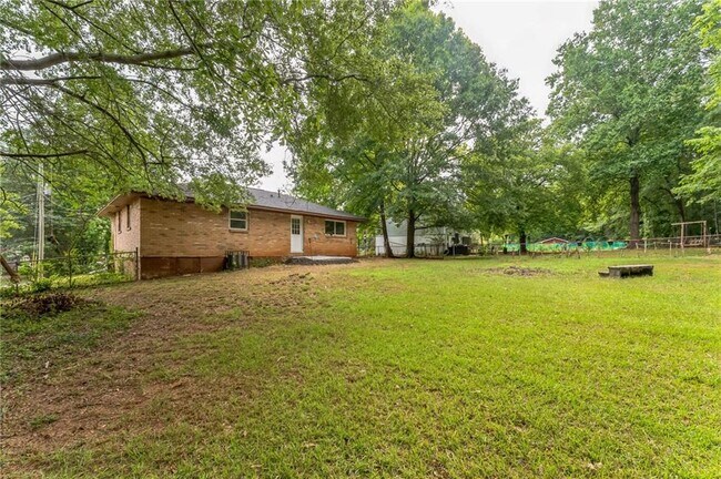 Building Photo - 8399 Attleboro Dr