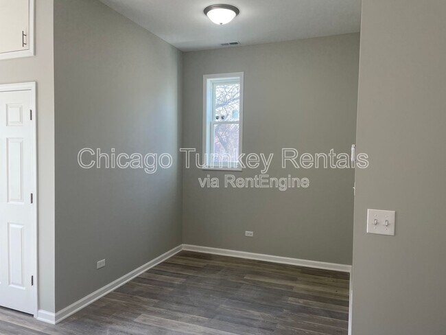 Building Photo - 2822 W 25th St