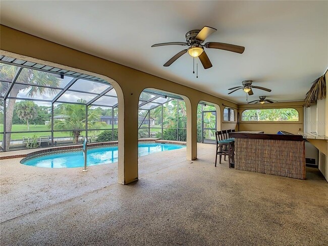 Building Photo - 2375 Bendway Dr