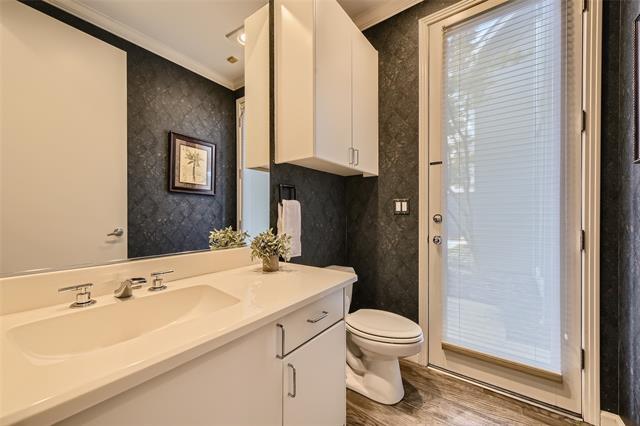 Building Photo - 5981 Tipperary Dr