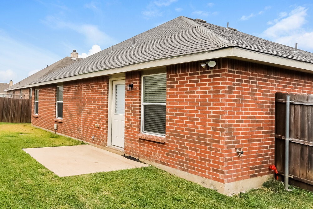 Building Photo - 516 Silver Leaf Dr