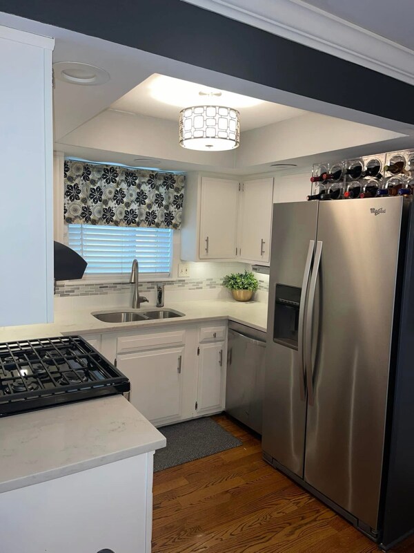 Building Photo - 6462 N Northwest Hwy