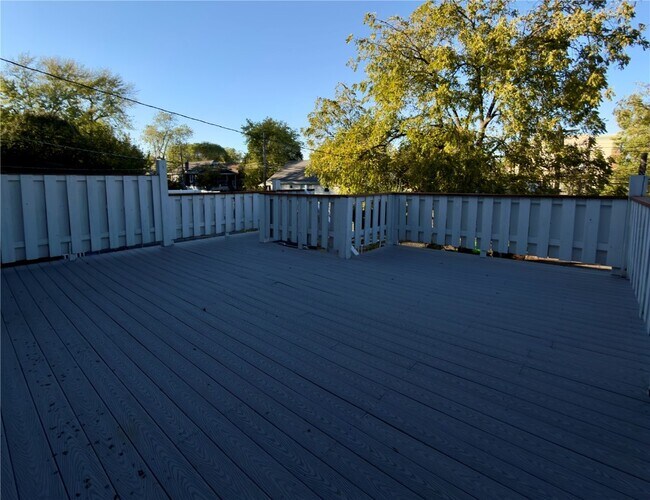 Building Photo - 6015 Elizabeth Ave