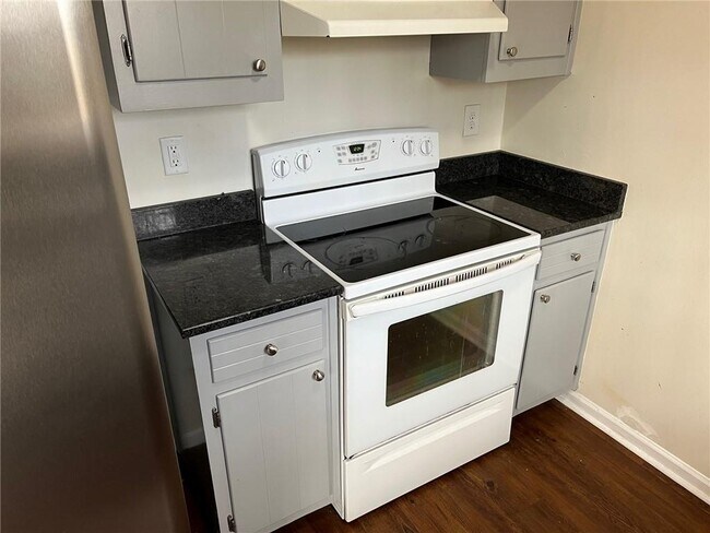 Building Photo - 2522 Whisper Ct NE