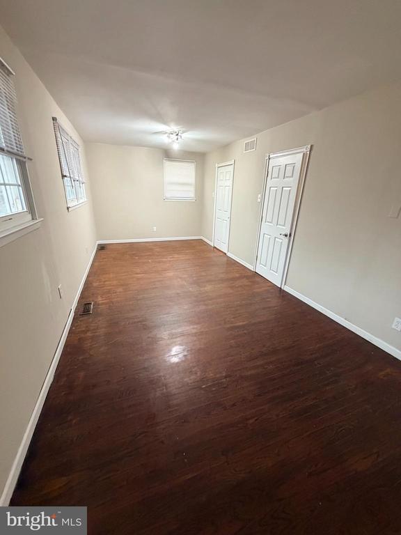 Building Photo - 14 Washington St