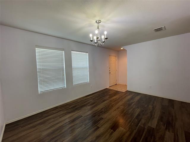 Building Photo - 2801 Mockingbird St