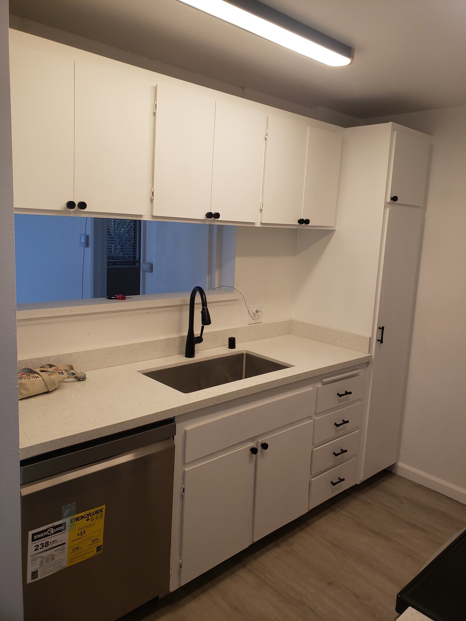 Building Photo - 2323 Huntington St