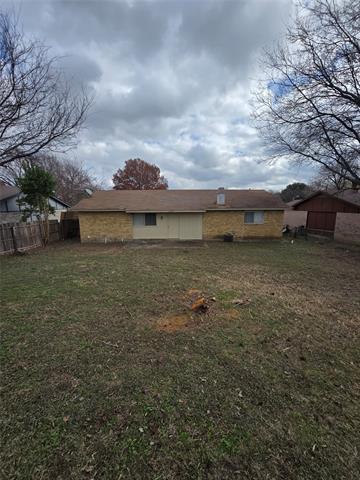 Building Photo - 1605 Willowbrook St