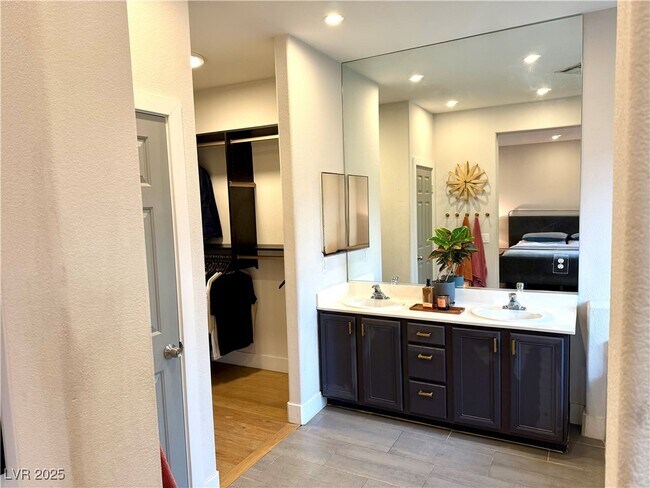 Building Photo - 11101 Montagne Marron Blvd