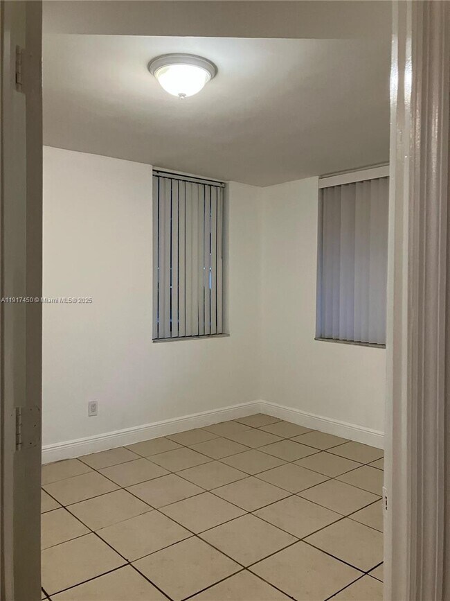 Building Photo - 4025 W McNab Rd