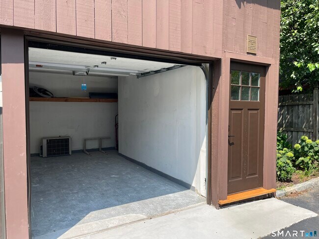 Building Photo - 68 Leonard St