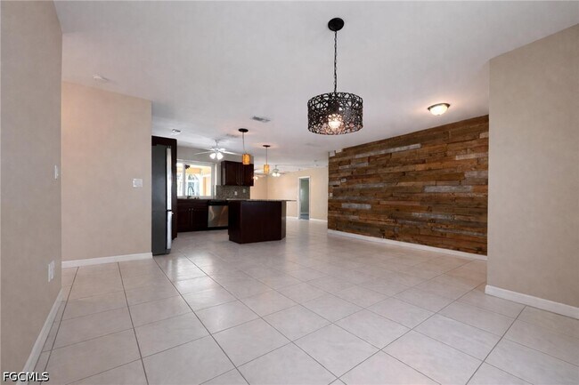 Building Photo - 2302 SW 53rd Terrace