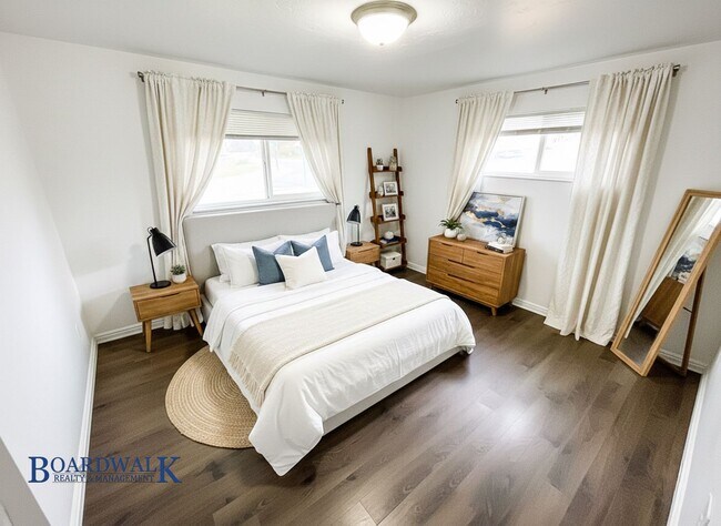 Building Photo - Charming Brick Rambler