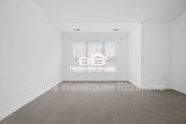 Building Photo - 8000 Cottesmore Ct