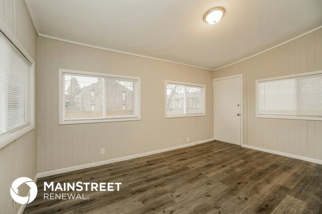 Building Photo - 2084 Belcher Dr
