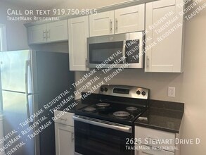 Building Photo - 2625 Stewart Dr