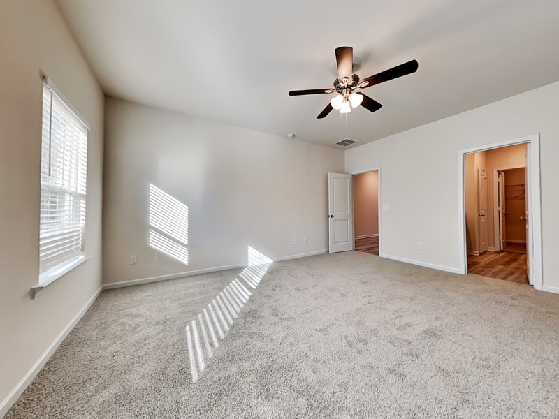 Building Photo - 332 Oliver Dr