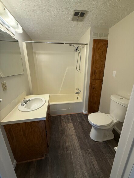 Building Photo - 4230 Harmont Ave NE