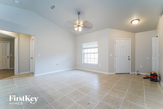 Building Photo - 3836 Candia Ave