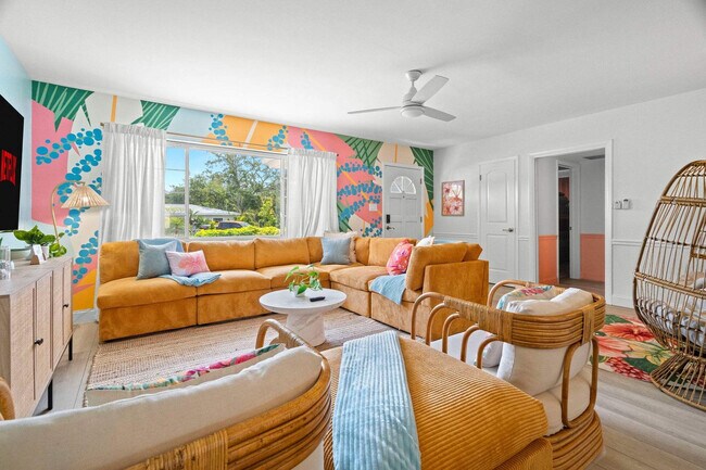 Building Photo - 1121 19th St SW