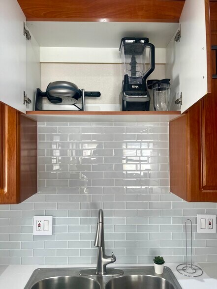 Building Photo - 1085 12th St