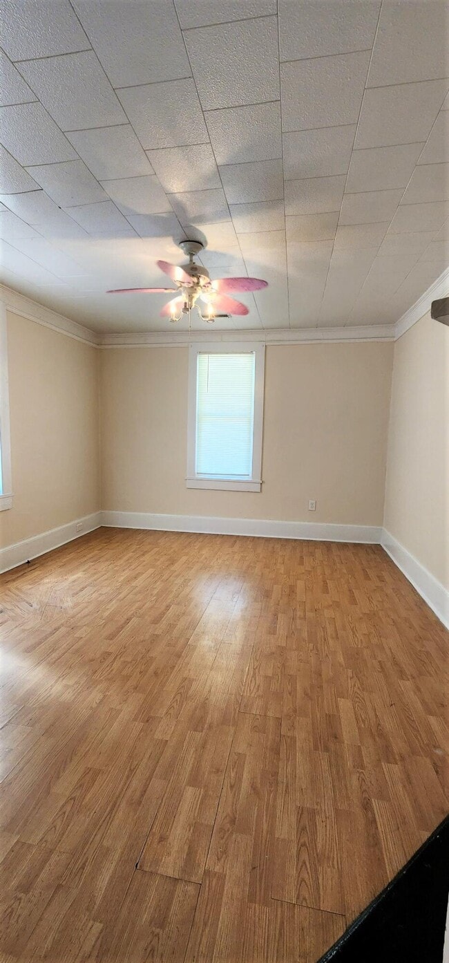 Building Photo - 413 N Magnolia St