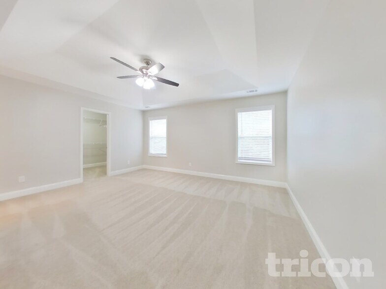 Building Photo - 367 Parkmont Way